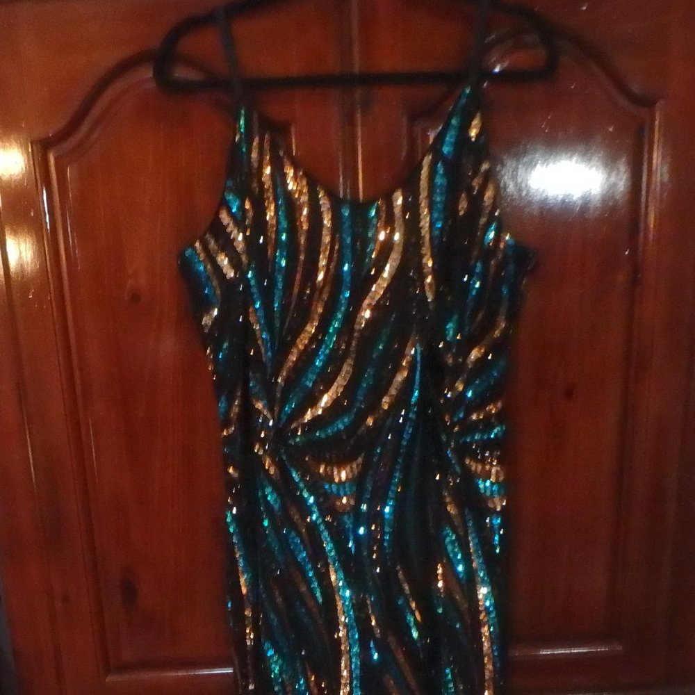 SEQUIN DETAIL LONG DRESS SIZE 20